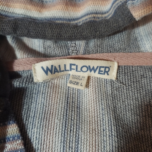 Lightweight Aztec hoodie - Picture 7 of 10